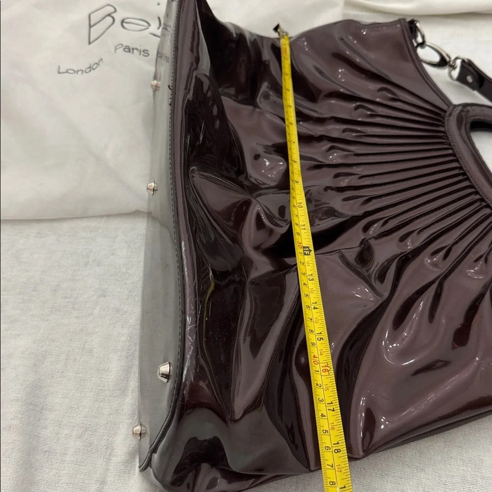 Beijo large brown/bronze shiny patent purse with dust cover (Mlb)